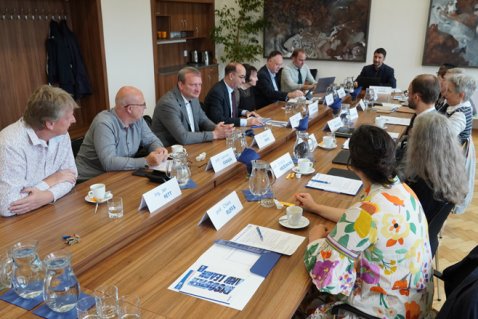 Na Metropolitní univerzitě Praha proběhla on-site visit Mezinárodního evaluačního panelu