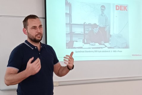 Career Days – setkání studentů s firmou DEK